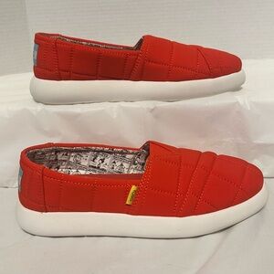 Tom’s Peanuts Red Alpargata Mallow Slip On Womens Size W 9 in Great Condition!